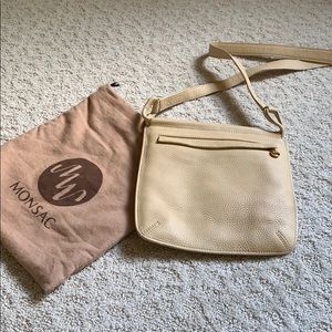 Crossbody handbag